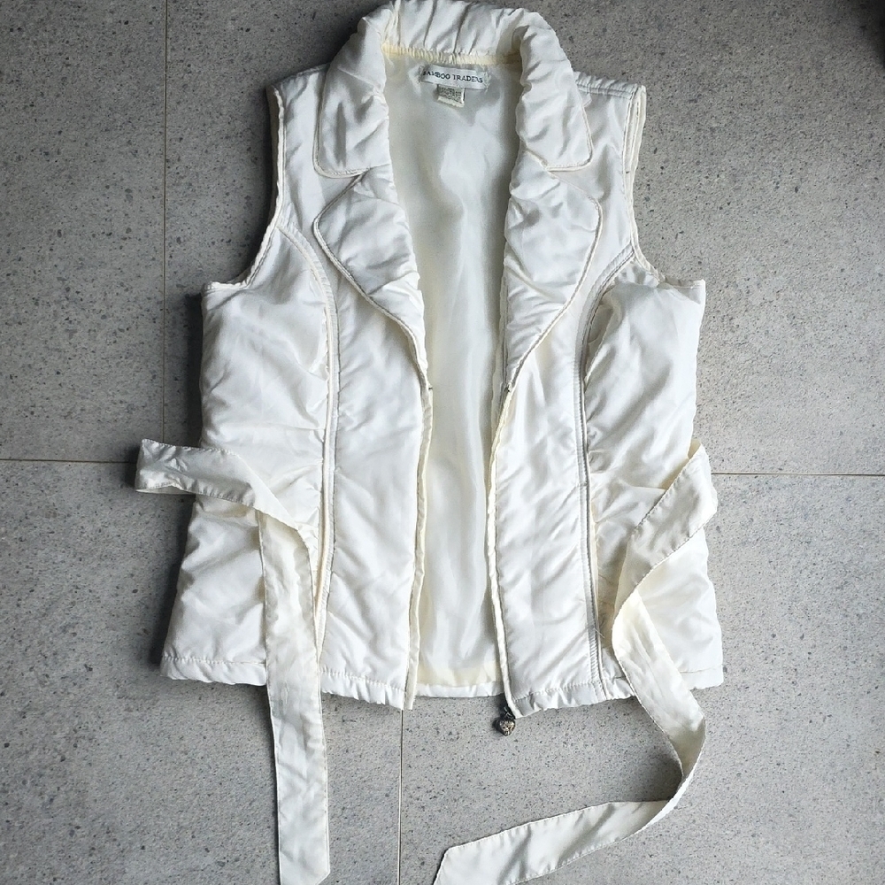 Bamboo Traders Cream Puffer Vest with Belt